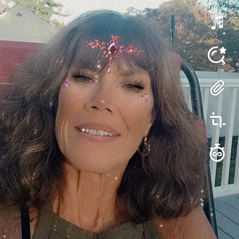 Meet your Posher, Sandra